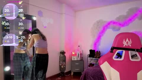   online show from November 7, 8:36 pm