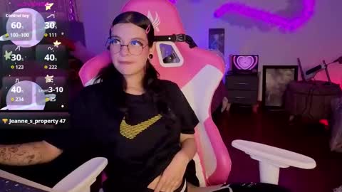   online show from February 26, 10:31 pm