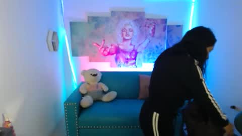 Violeta online show from February 15, 12:15 pm