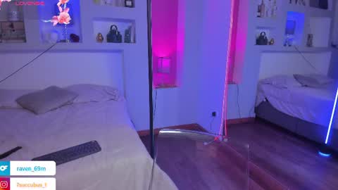 ViolettaBaker online show from June 18, 7:19 pm