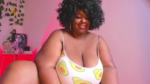 Call me valeria online show from November 6, 9:32 pm