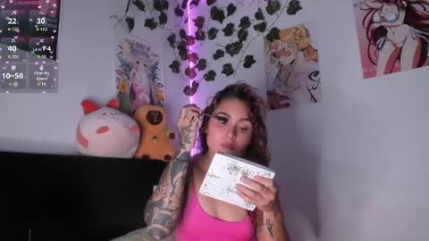Snapshot of violetteramirez01 chatting on December 13, 9:30 pm Violette online show from December 13, 9:30 pm