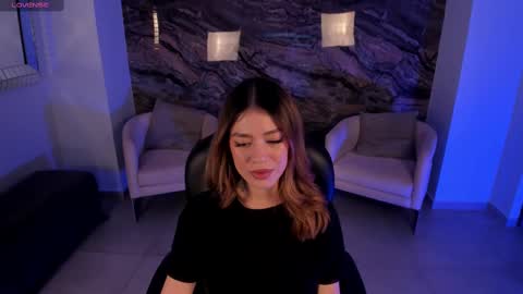Snapshot of violetthansson chatting on February 16, 10:21 pm Violett online show from February 16, 10:21 pm