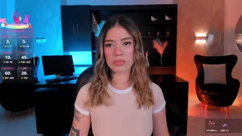 Snapshot of violetthansson chatting on September 29, 6:24 pm Violett online show from September 29, 6:24 pm