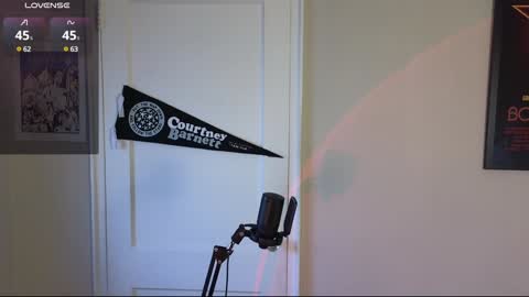 Snapshot of violetwinter666 chatting on January 19, 4:04 pm Violet Winter  indie sleaze goth girl next door online show from January 19, 4:04 pm