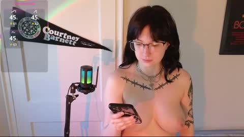 Snapshot of violetwinter666 chatting on March 7, 3:07 pm Violet Winter  indie sleaze goth girl next door online show from March 7, 3:07 pm