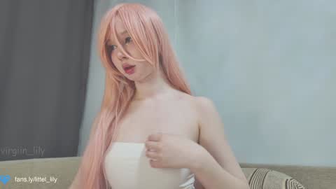  Lily  online show from February 8, 6:22 pm