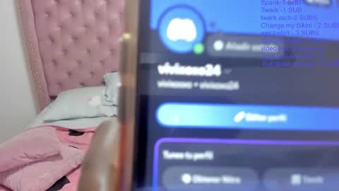 Snapshot of vivi_cooper chatting on February 5, 2:29 am vivi cooper online show from February 5, 2:29 am