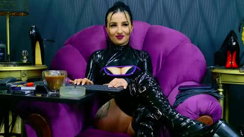 Vivian Reeve online show from April 10, 6:41 am