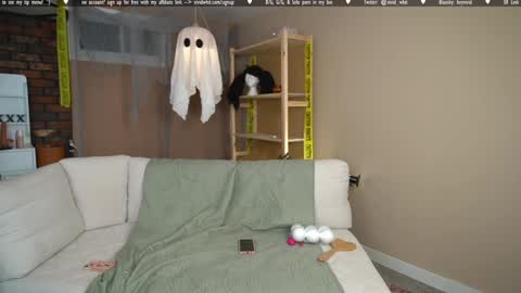 Whitney online show from October 18, 12:46 am