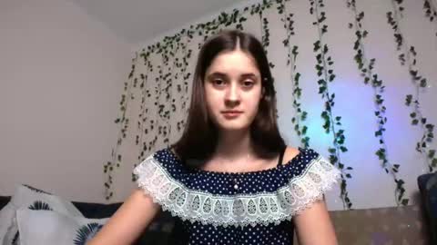 Vixen Lily online show from December 20, 6:02 pm