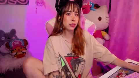 AIKA  online show from October 22, 10:04 pm