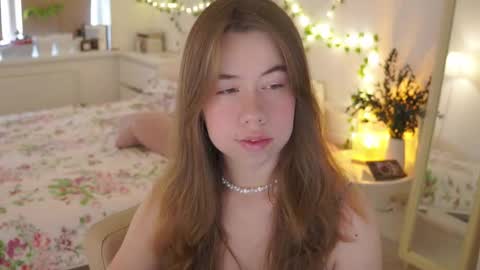 Snapshot of watermelon_sugar_ chatting on October 22, 10:31 am Tess Pls support me with Can we reach 155 my favorite number online show from October 22, 10:31 am