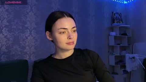 Alice online show from April 12, 7:16 pm