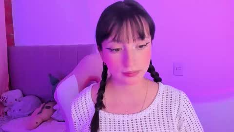 Wenstacie INDEPENDENT MODEL online show from November 4, 3:33 am