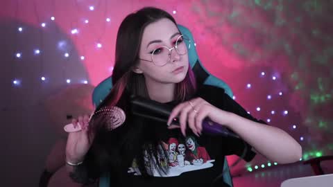little girl who is always rightLisa online show from December 21, 2:41 am