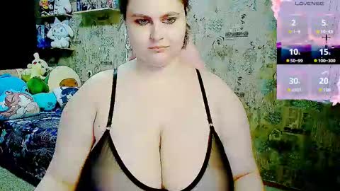 whisperinthedarkk online show from November 12, 11:03 pm