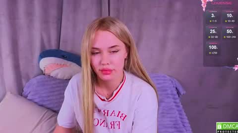 white_melisa online show from May 6, 7:18 pm
