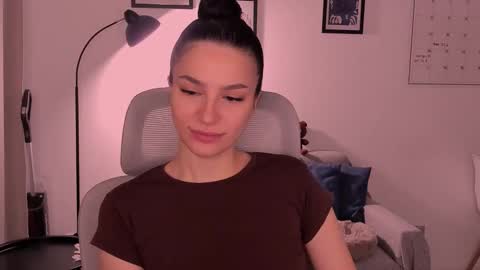 whoislulu online show from February 22, 7:04 pm