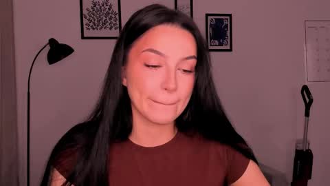 whoislulu online show from November 1, 8:35 pm