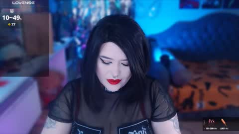 Laura  online show from January 25, 8:00 am