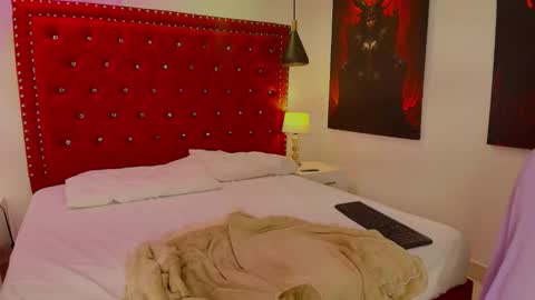 sussy online show from March 18, 12:54 pm