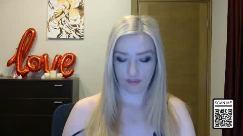 Alina online show from April 4, 5:45 pm