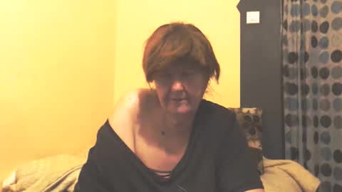 WildRedCat online show from April 7, 10:01 pm