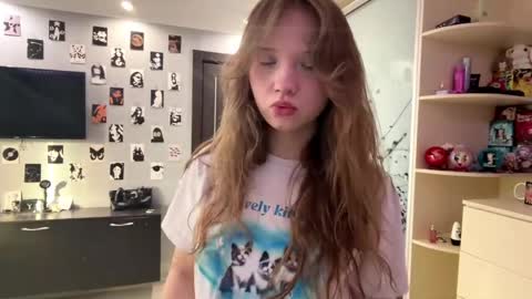 Olivia online show from April 10, 3:18 pm