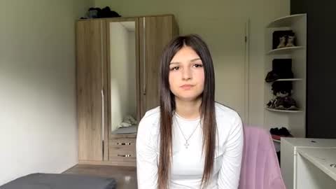 Mari online show from June 17, 9:43 am