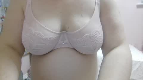 Winnie online show from April 20, 3:31 am