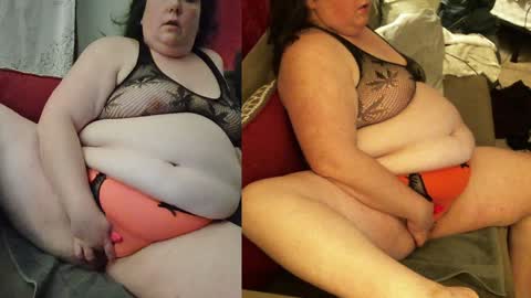 Snapshot of winnieatplay chatting on December 20, 2:41 am Winnie online show from December 20, 2:41 am