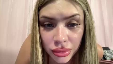 Winter Jade online show from May 22, 1:47 am