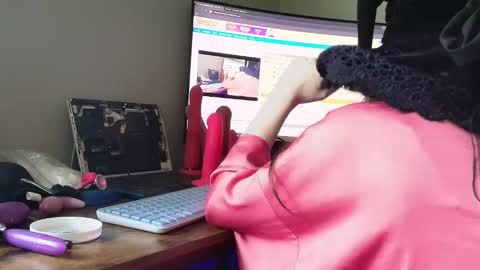 witchbitchmommy online show from April 4, 4:06 pm