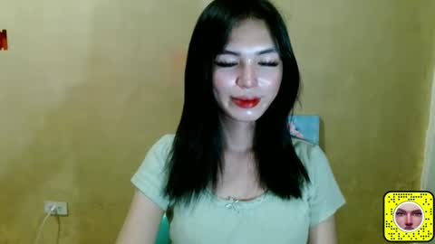 womanofyourdreamxoxo online show from May 6, 3:10 am