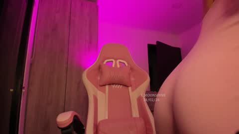     s  s      s   online show from February 15, 12:13 am