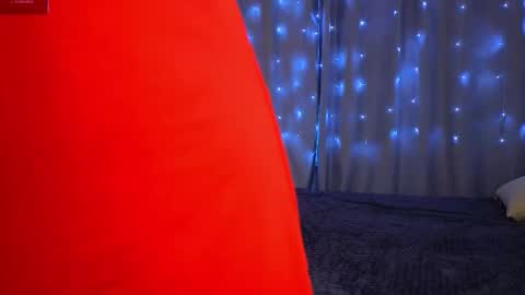 Luna and Lina online show from December 23, 4:38 am