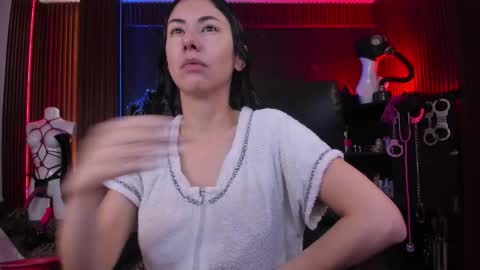 XiaQueen   I M online show from February 3, 11:59 am