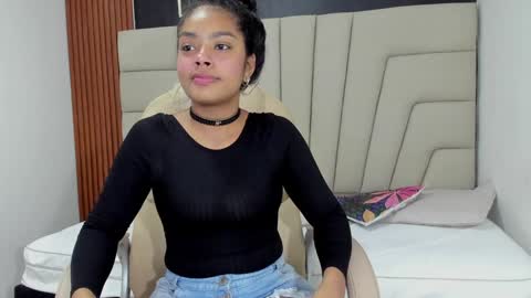 ximena_towers online show from December 24, 11:06 am