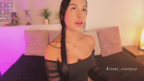  X I O M A R A  online show from June 27, 7:31 pm