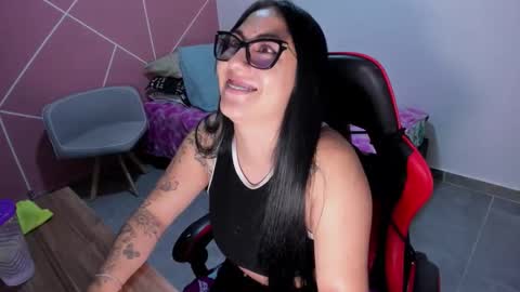 MILEE online show from November 9, 1:11 am