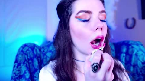 Bella Bondai online show from March 22, 8:31 am