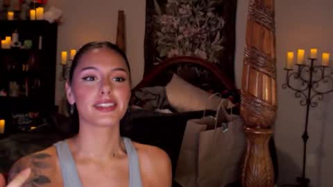 Snapshot of xoveronicalove chatting on October 29, 12:15 am xoveronicalove online show from October 29, 12:15 am