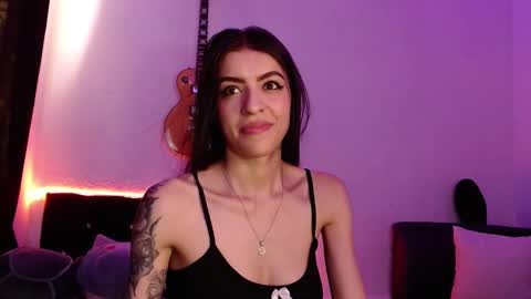 Snapshot of xx_johnson_xx chatting on October 3, 4:45 pm VALE online show from October 3, 4:45 pm