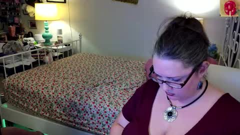 Strawberry Jane online show from March 21, 4:39 am