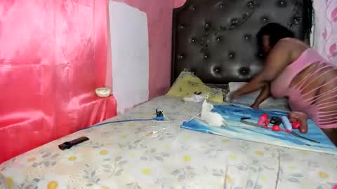 yani 69 online show from February 24, 8:35 am