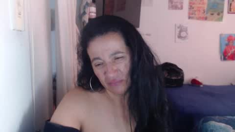 yasmin_love85 online show from April 6, 1:45 pm