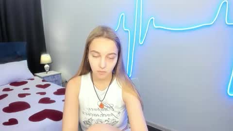 Snapshot of yasminasage chatting on September 9, 1:55 pm Yasmina online show from September 9, 1:55 pm