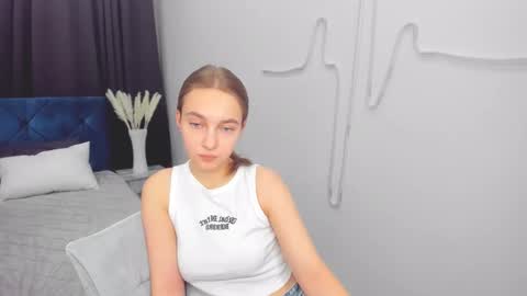 Snapshot of yasminasage chatting on February 22, 6:59 pm Yasmina online show from February 22, 6:59 pm