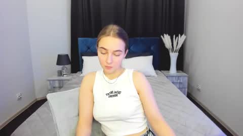 Snapshot of yasminasage chatting on February 1, 7:13 pm Yasmina online show from February 1, 7:13 pm